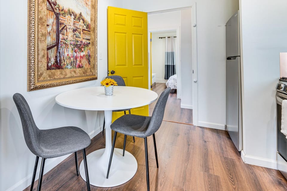 1 Mi to Dtwn LA Artists Retreat with Zen Garden Apartment in Echo Park