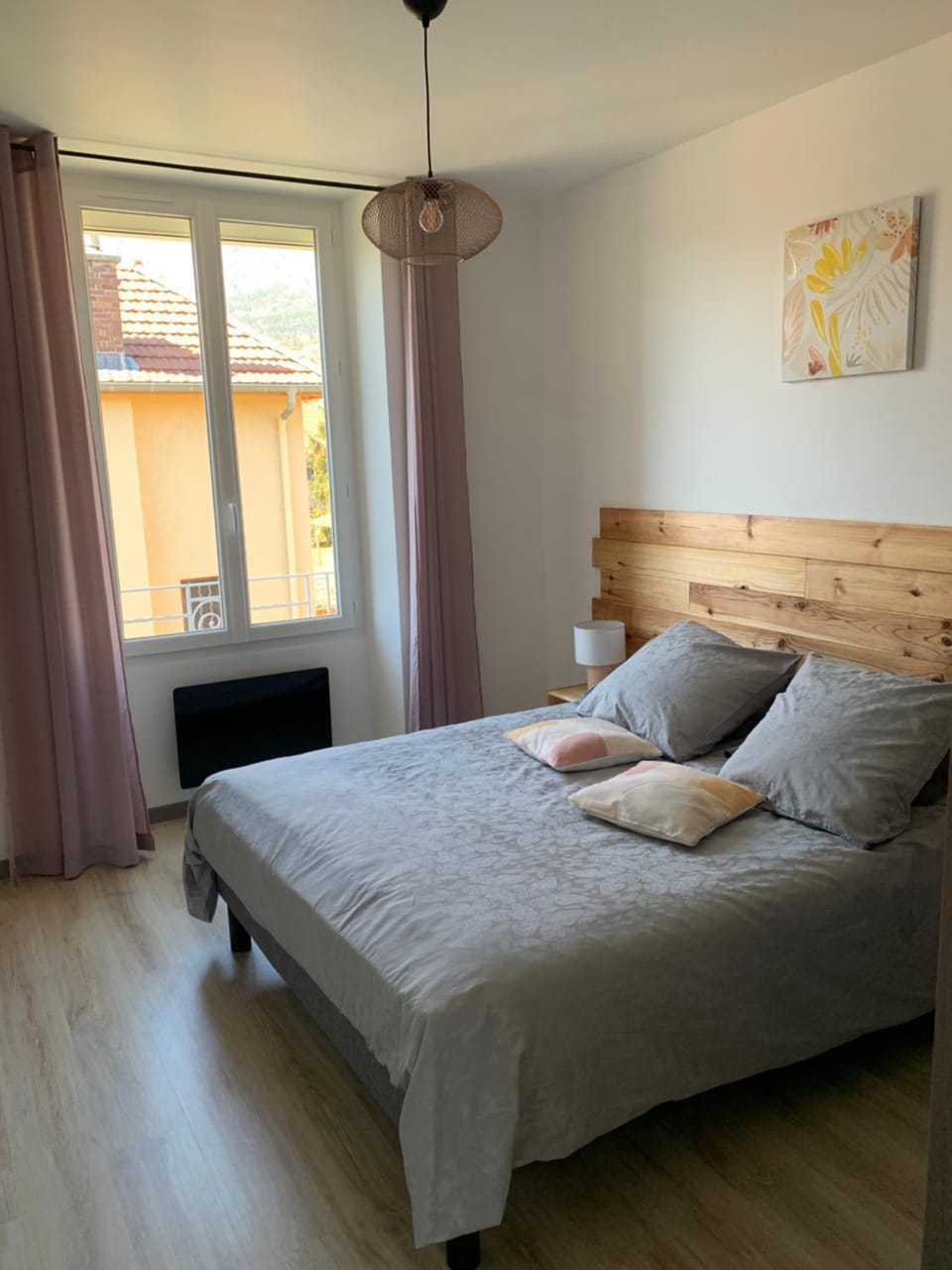 Photo of the whole room