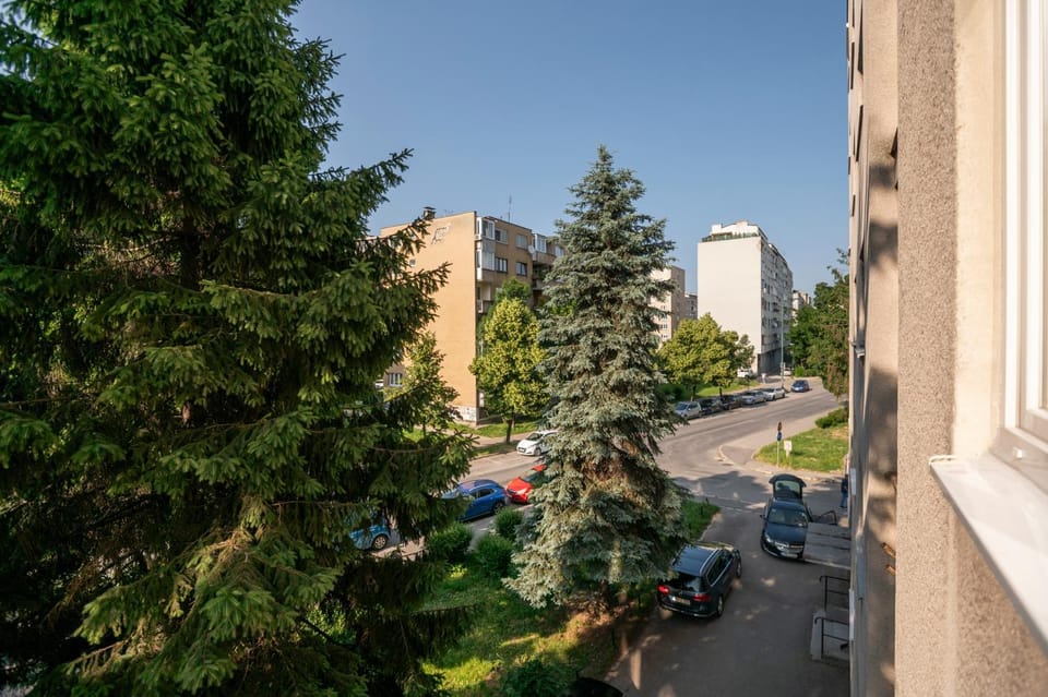 Property building, Neighbourhood, City view, Street view, Parking