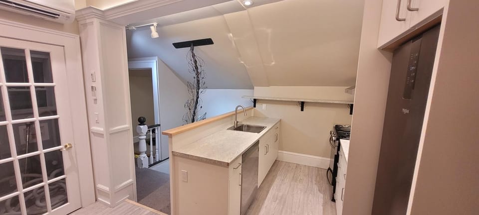 Couchiching Summer Escape Apartment in Orillia
