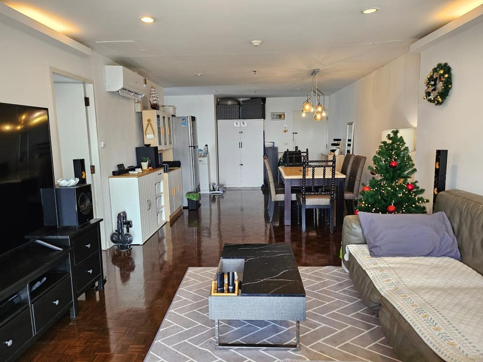 TV and multimedia, Living room, Dining area
