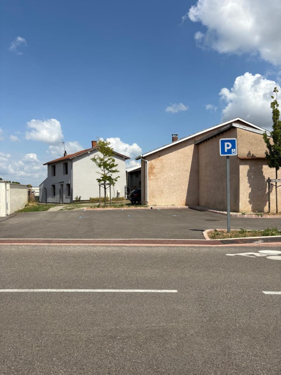 Neighbourhood, Parking