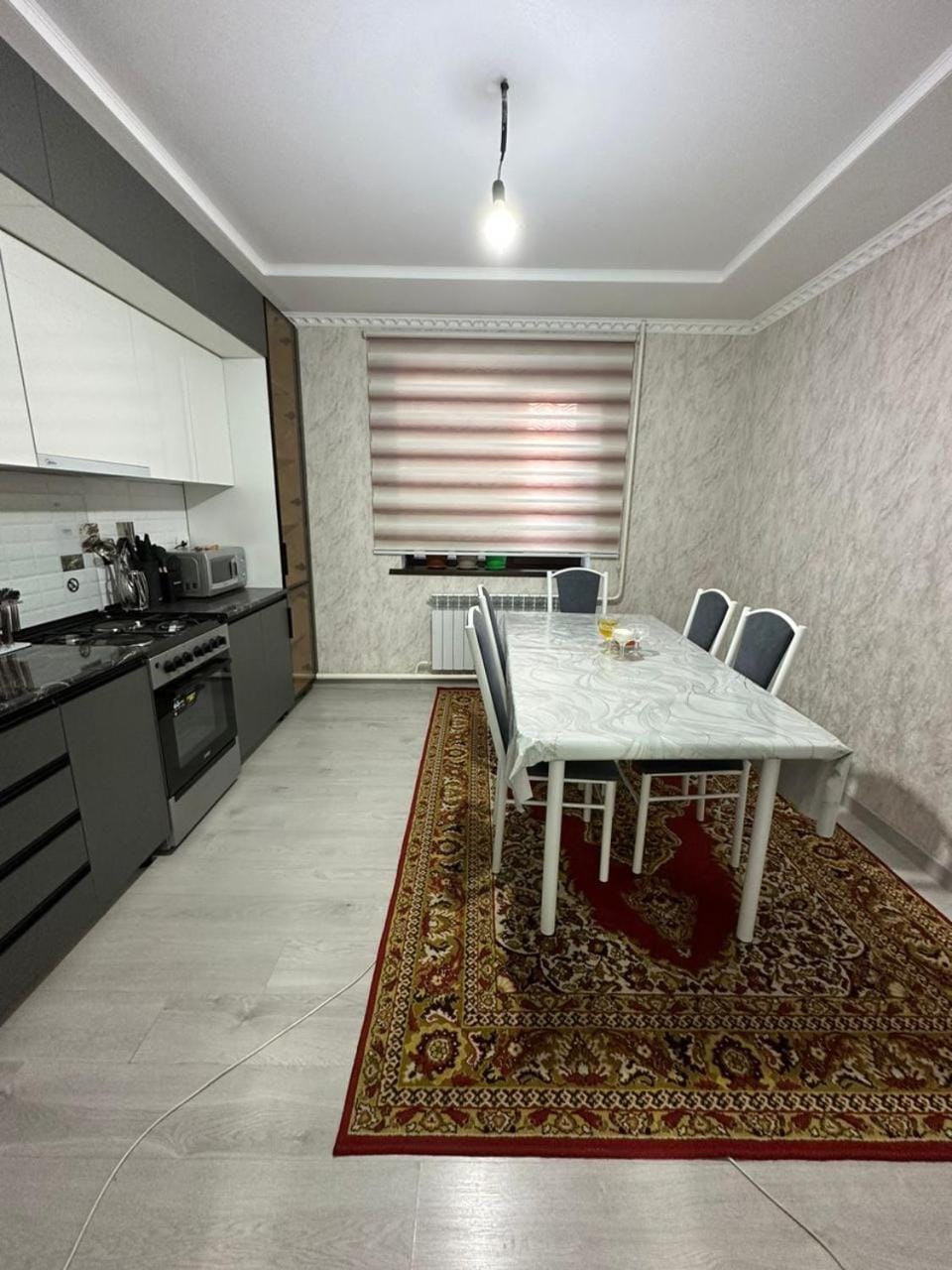 Kitchen or kitchenette, Dining area, minibar, stove