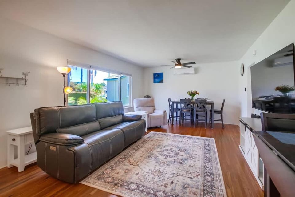 Emerald Sea - 2 BD beach cottage with large yard - pet friendly House in Pacific Beach