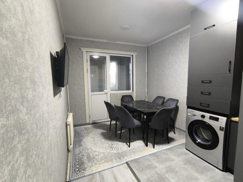 TV and multimedia, Kitchen or kitchenette, Dining area, washing machine