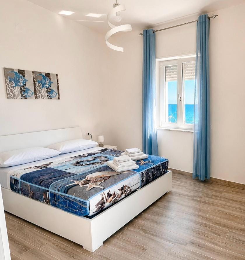La Finestra Sul Mare Bed and Breakfast in Calabria