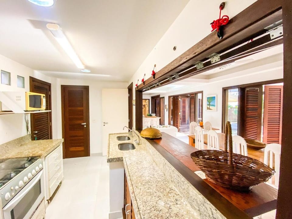 Stylish Cozy Home Between Geribá Beach & Downtown House in Armacao dos Buzios