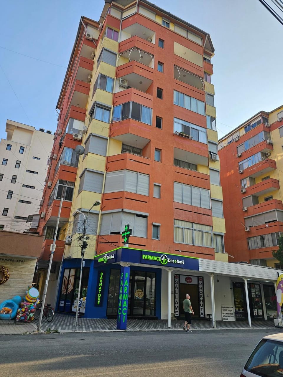 Property building, Location
