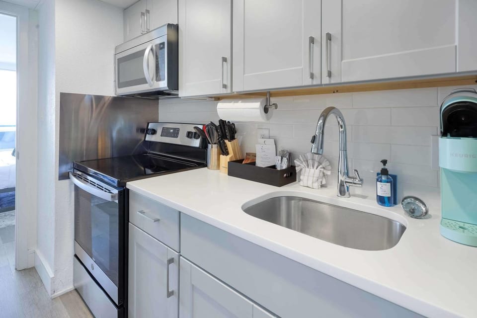 Serenidad By Casanita - Oceanfront Updated Suite House in Myrtle Beach