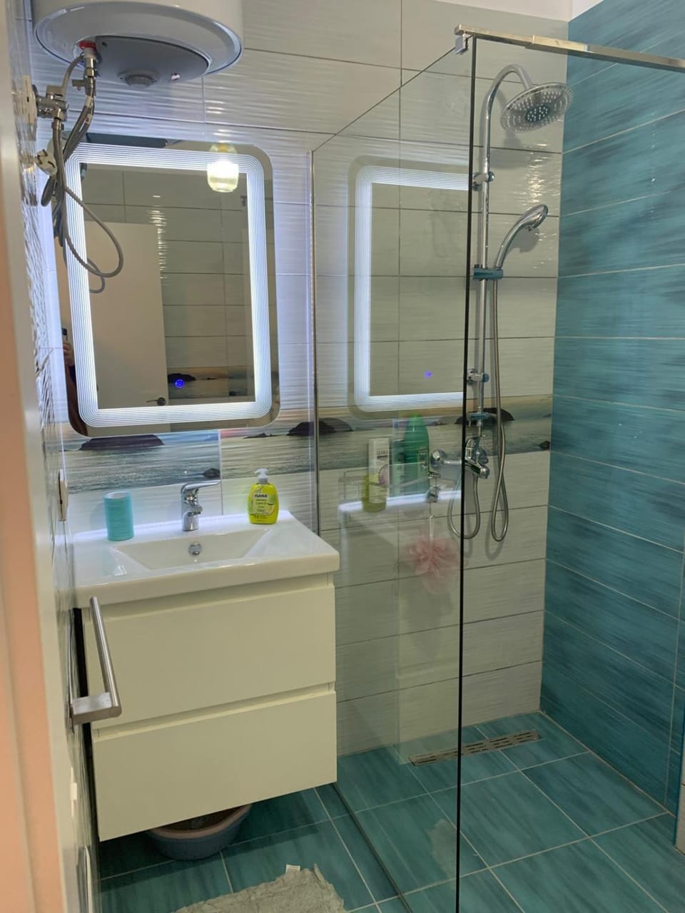 Shower, Bathroom, towels