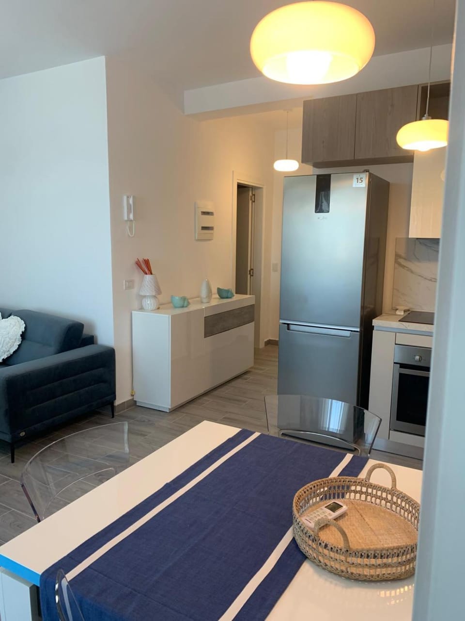 Kitchen or kitchenette, Living room