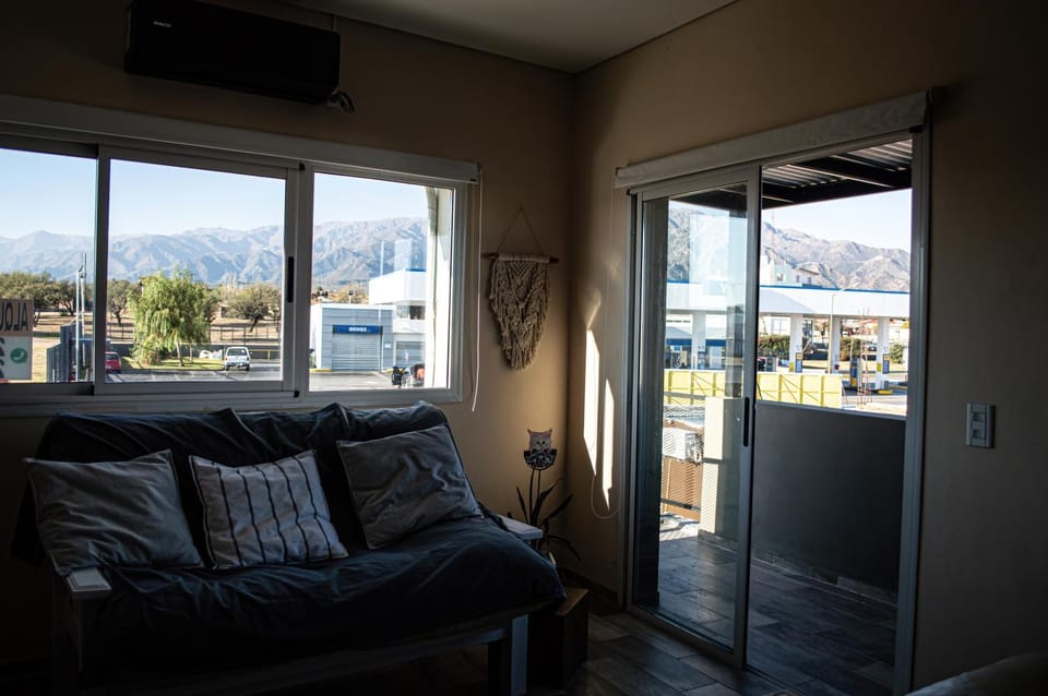Living room, Mountain view