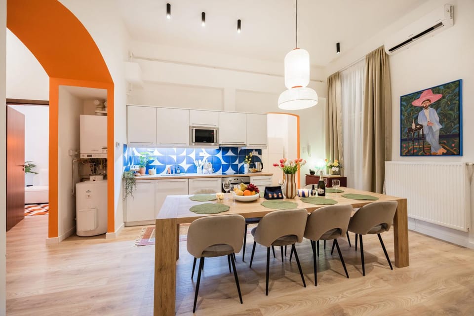 Artful 3BR Home by Danube River & Market Hall Apartment in Budapest