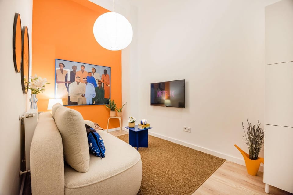 Artful 3BR Home by Danube River & Market Hall Apartment in Budapest