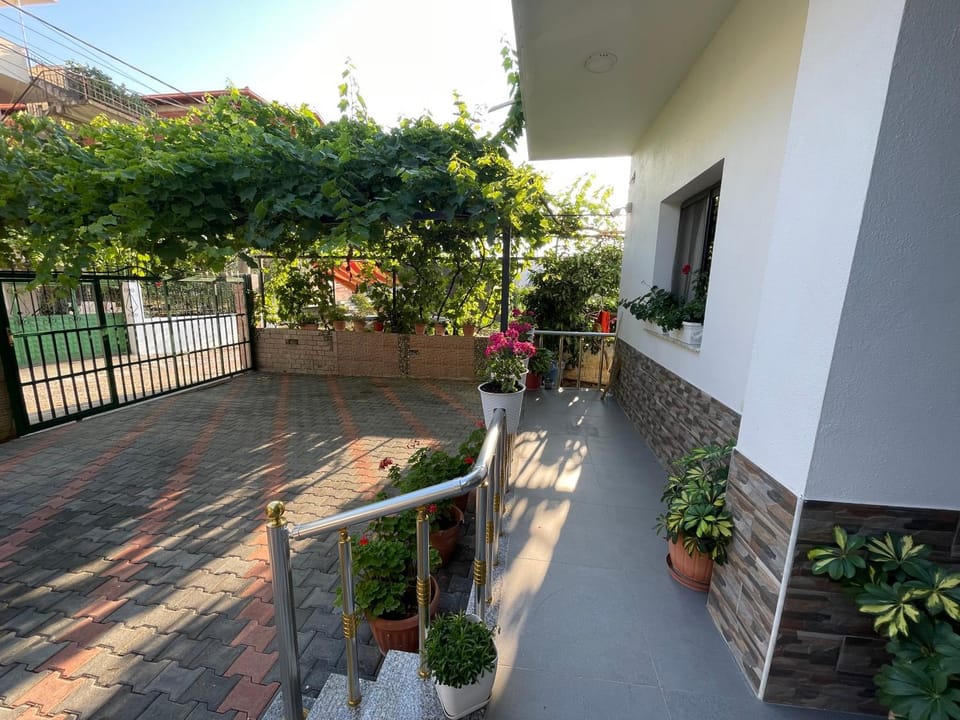 Property building, Patio, Spring, Day, Garden, View (from property/room), Balcony/Terrace, Garden view