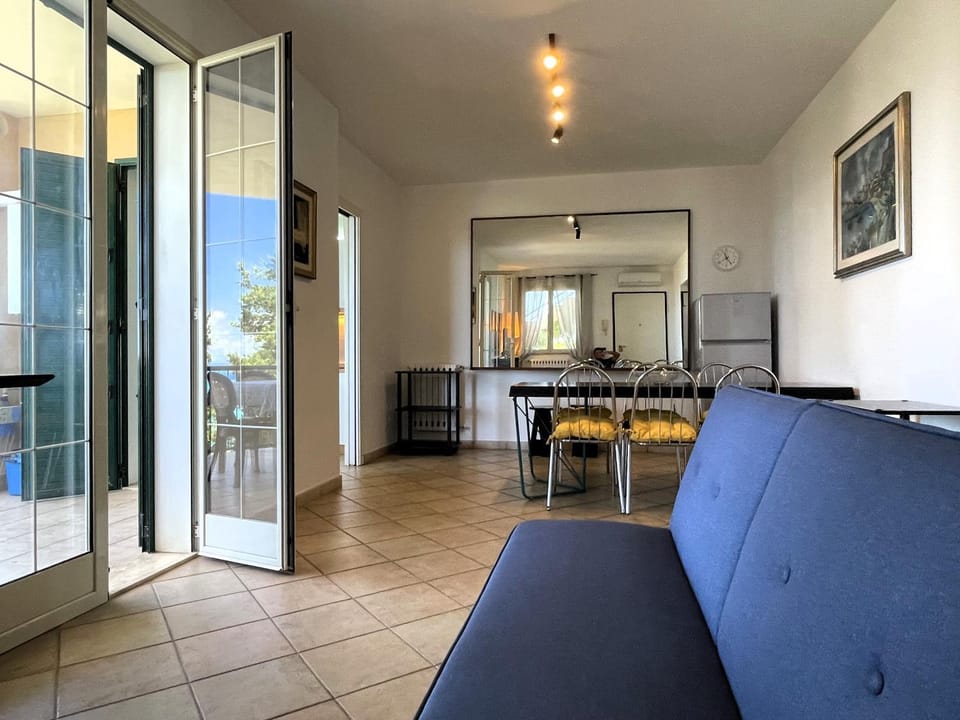 Living room, Seating area, Dining area, Sea view