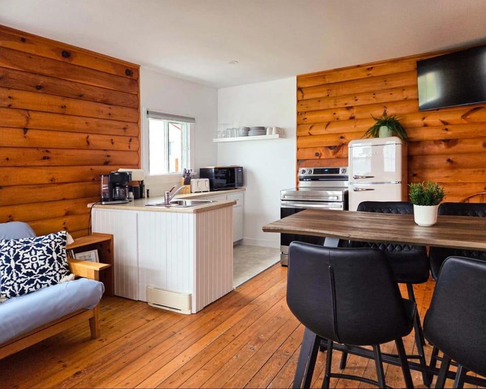 Hunts Point Beach Cottages - Cottage #2 House in Nova Scotia