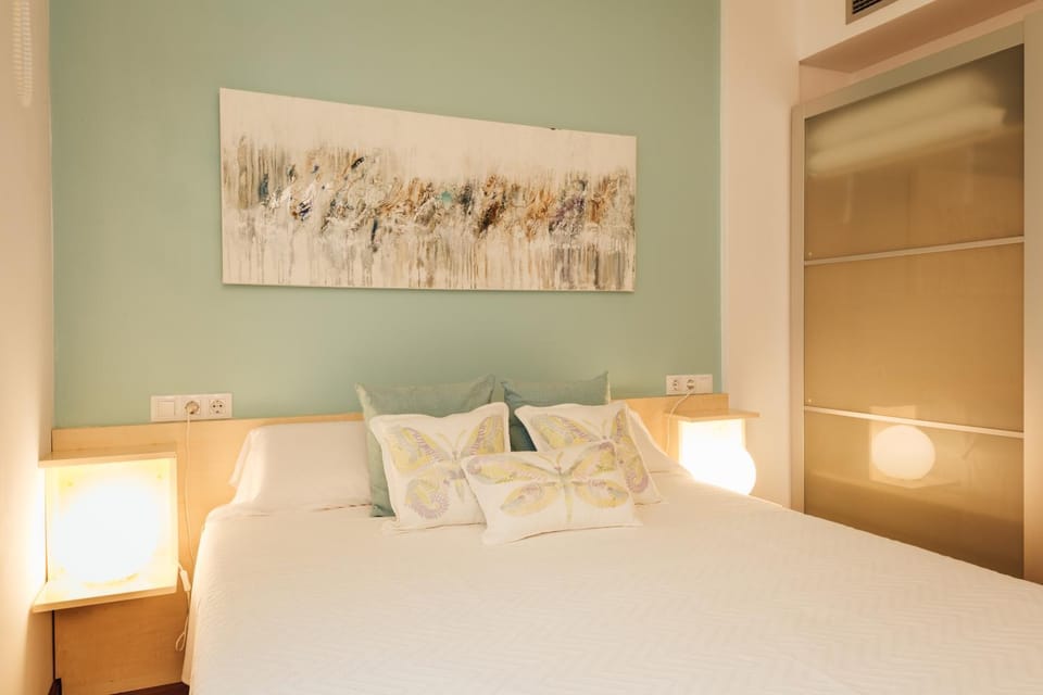Bed, Bedroom