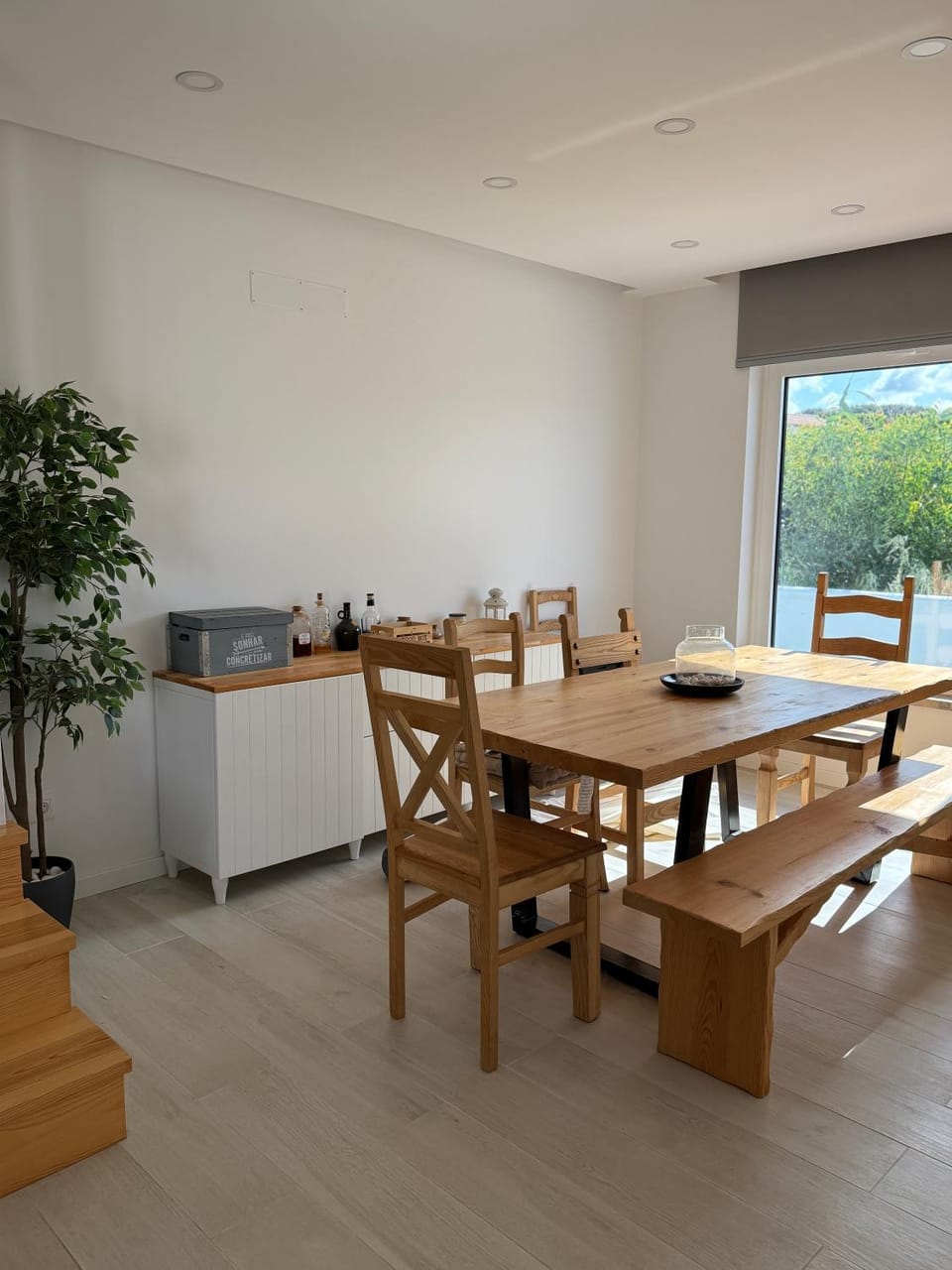 Living room, Dining area