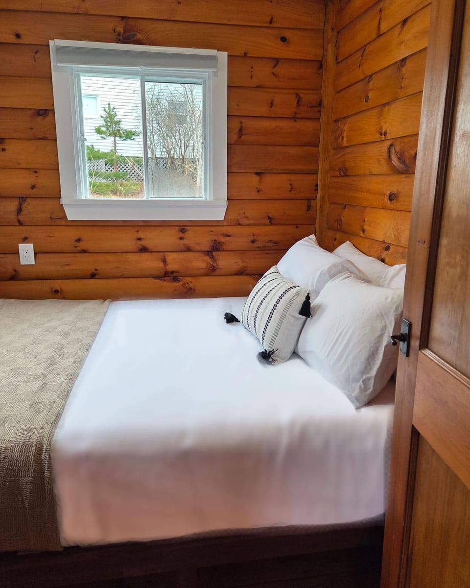 Hunts Point 2-BR Coastal Retreat - Cottage # 4 House in Nova Scotia