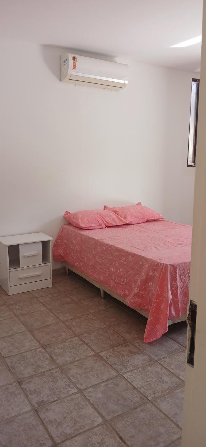 Bed, Photo of the whole room, Bedroom, air conditioner