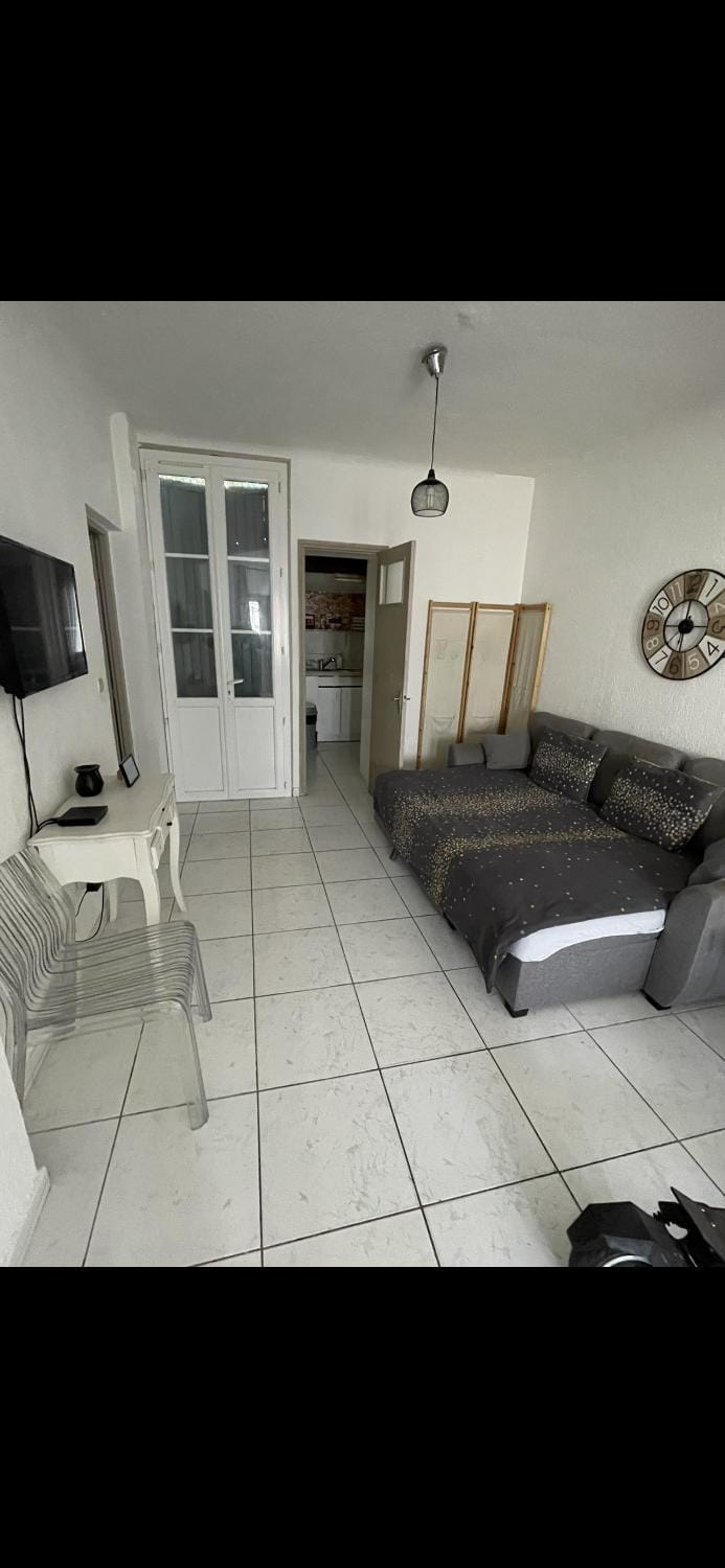 Communal lounge/ TV room