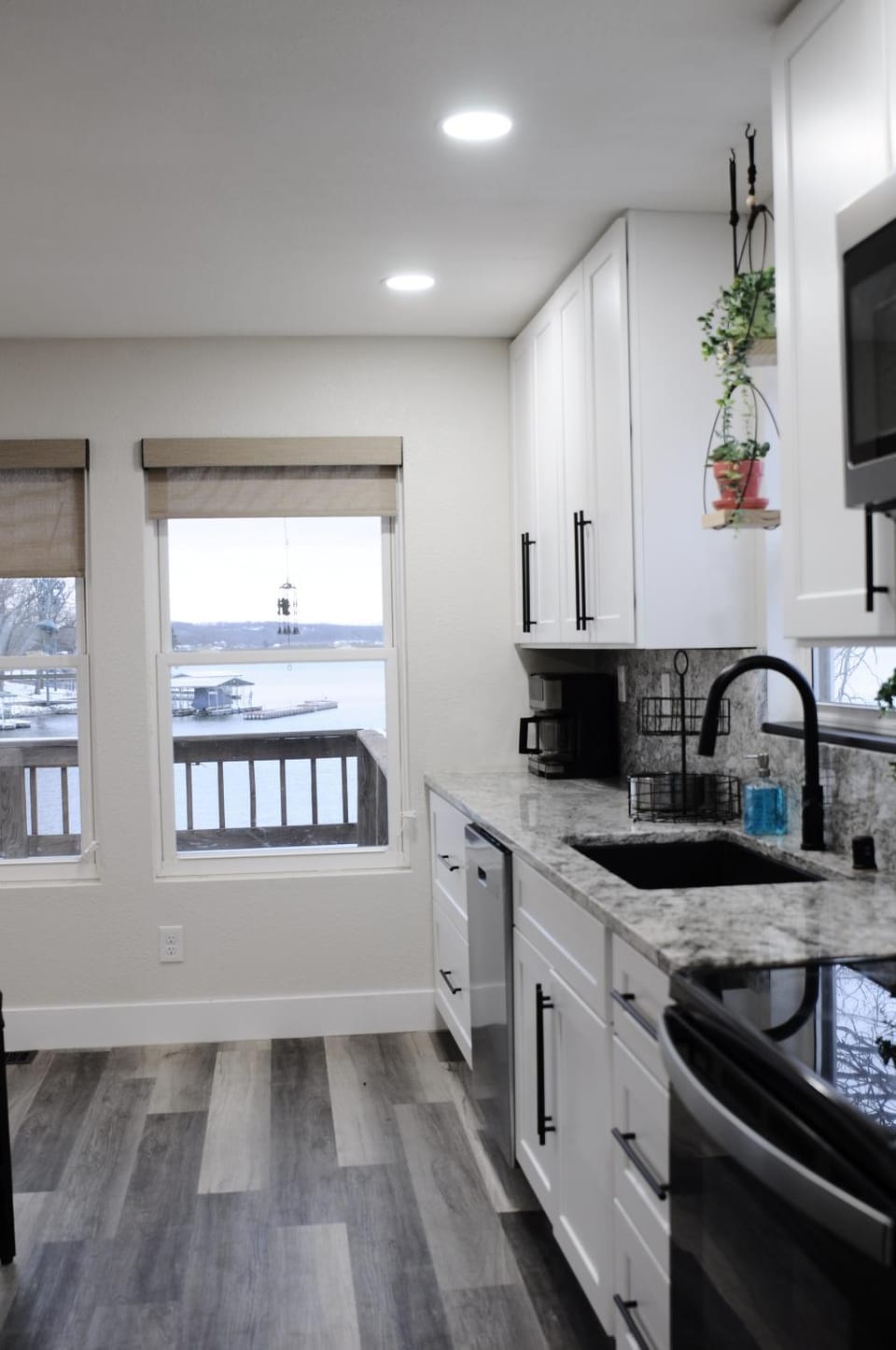 Coffee/tea facilities, Kitchen or kitchenette, Dining area, dishwasher, pet friendly, stove, toaster