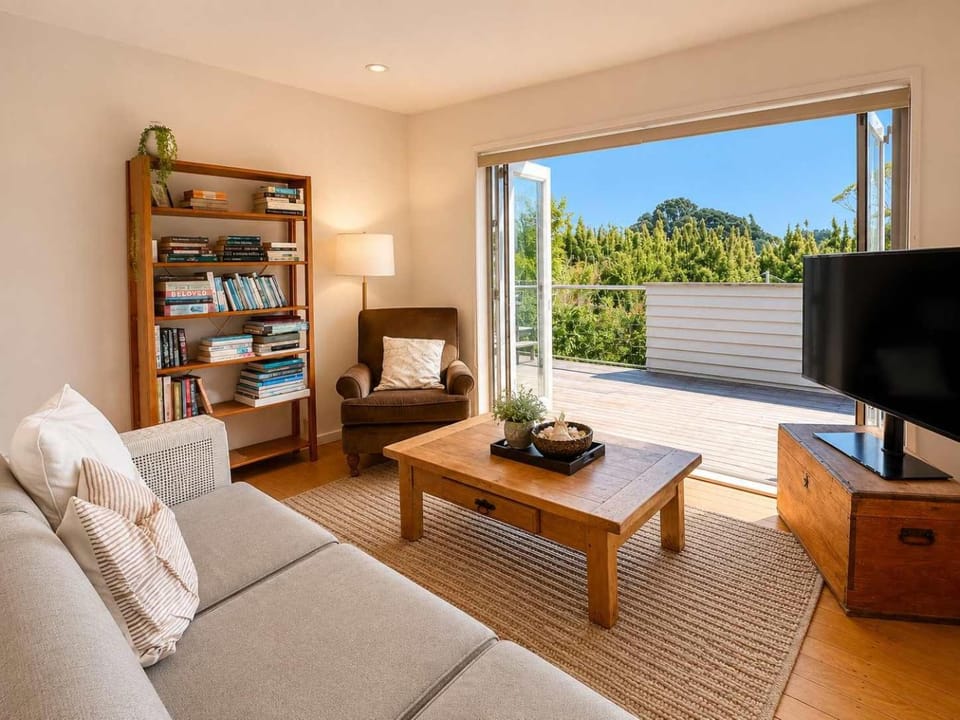 Beachlovers Onetangi - Stay Waiheke House in Auckland Region