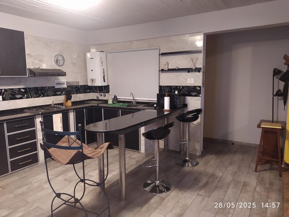 Kitchen or kitchenette, oven