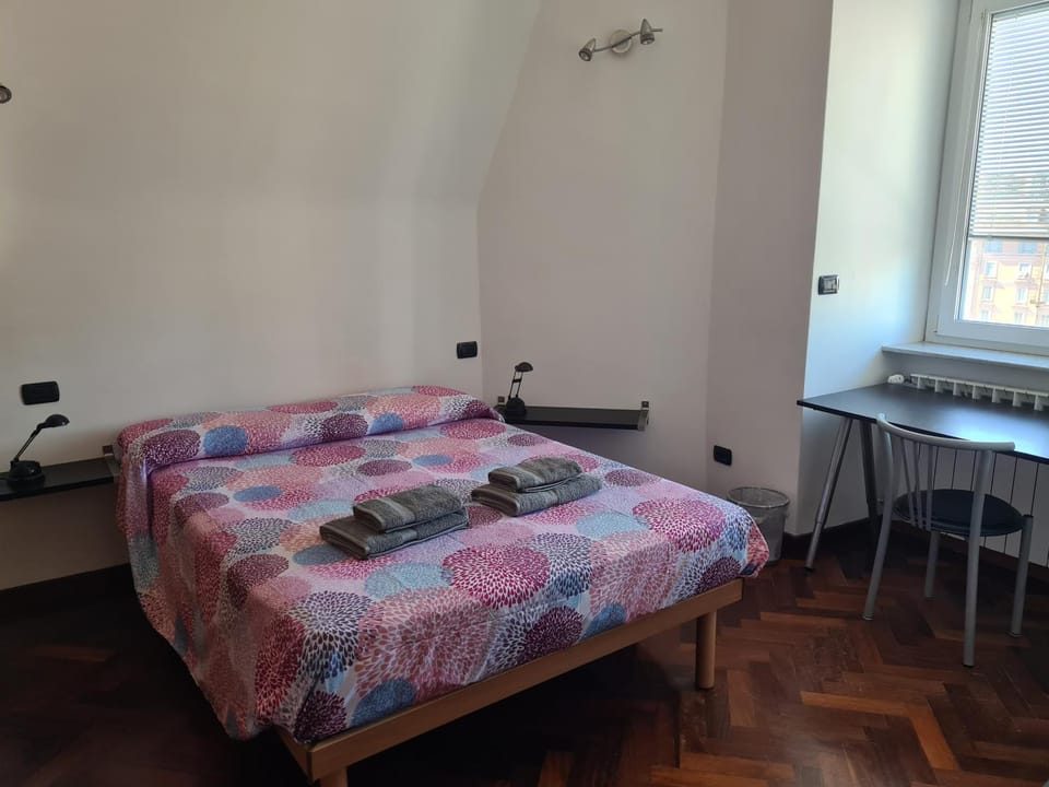Bed, Photo of the whole room, Bedroom, wardrobe
