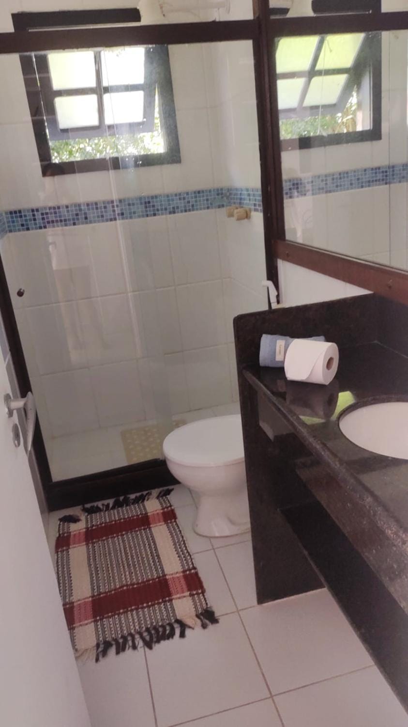 Casa a 20 metros da praia, Wi-Fi em condomínio privado! House in Armacao dos Buzios