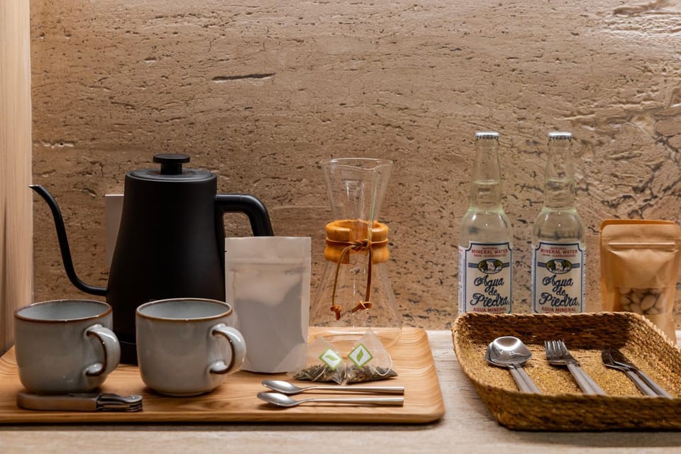 Coffee/tea facilities, Kitchen or kitchenette, Food and drinks, Food