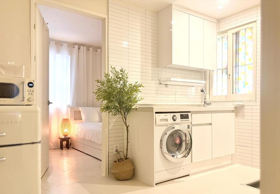 microwave, washing machine, kitchen