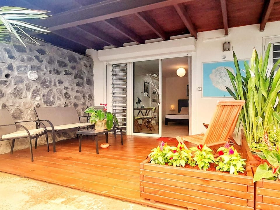 Studio calme pour deux personnes, accès PMR, proche golf et plages - FR-1-786-44 Apartment in Saint-Leu