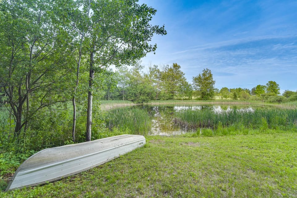 Authentic Log Cabin w/ Private Pond in Glidden Cabin in Wisconsin