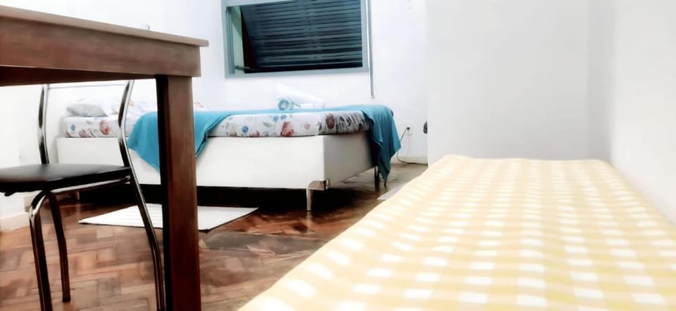 Bed, Living room, Photo of the whole room, Seating area, Bedroom