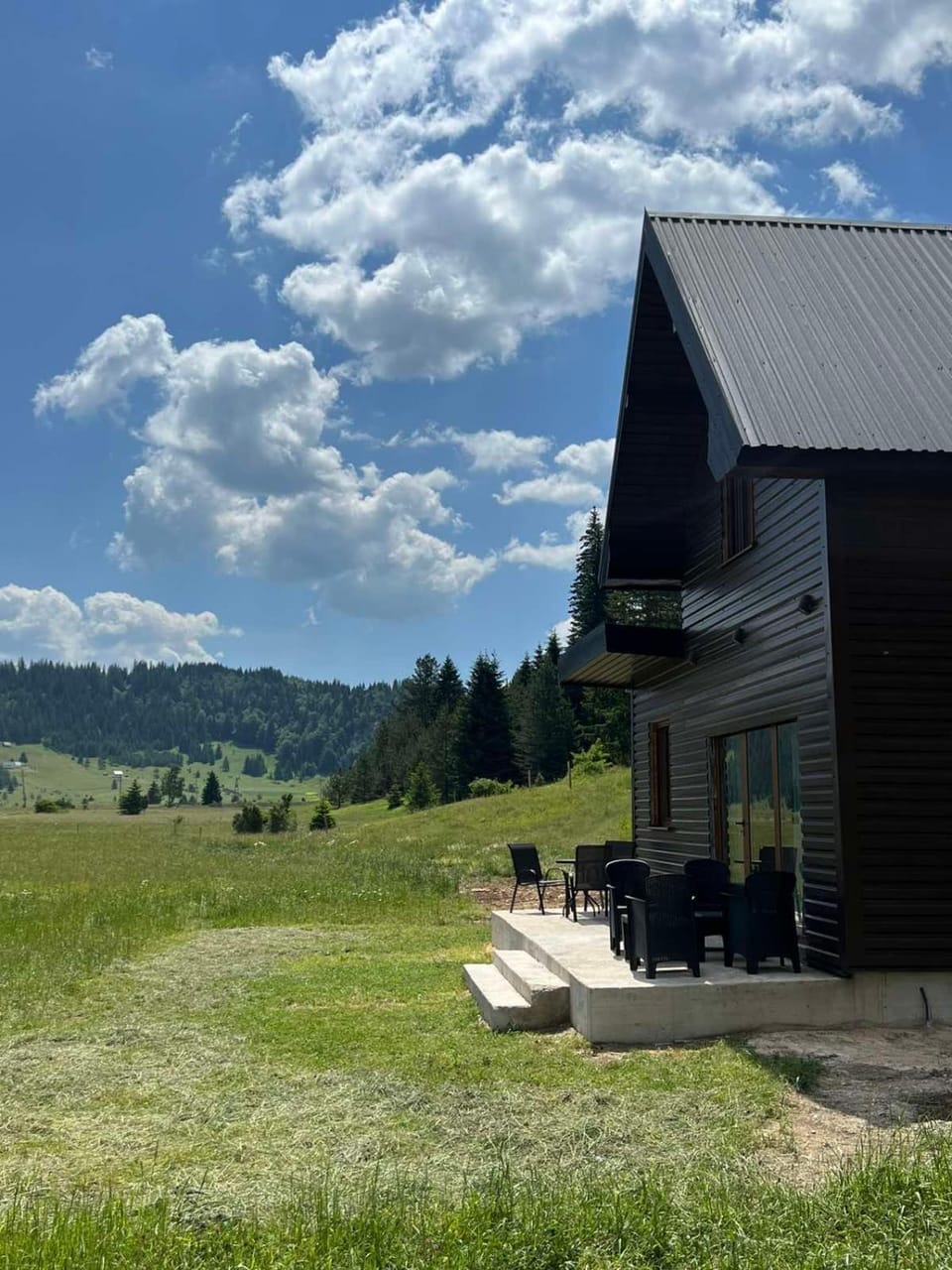 RESTovac House Zabljak Villa in Zlatibor District, Serbia