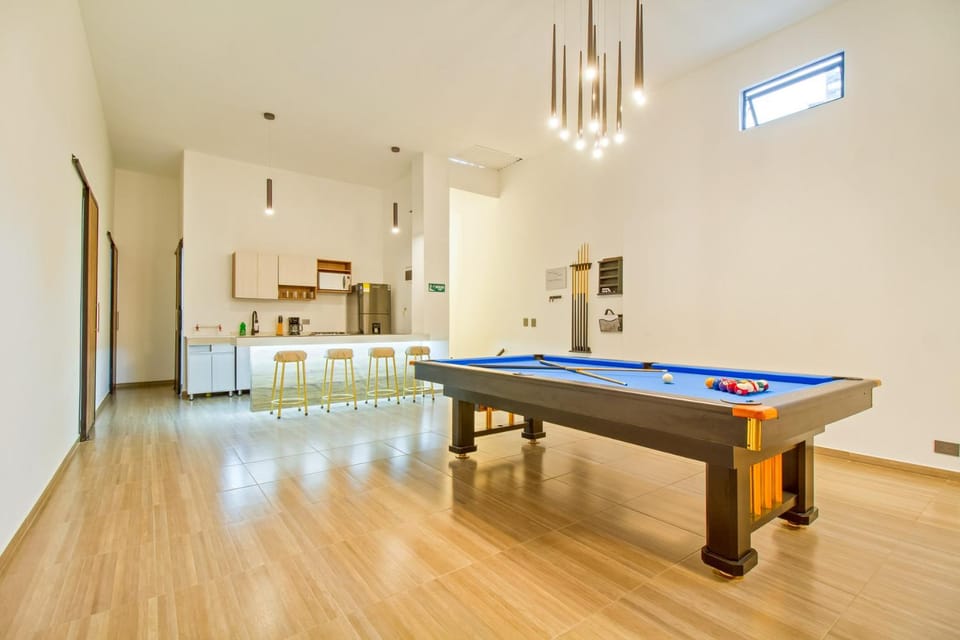 Billiard, Game Room, Table tennis