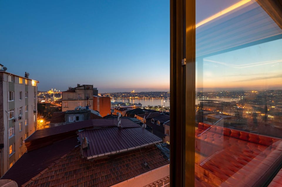View (from property/room), City view