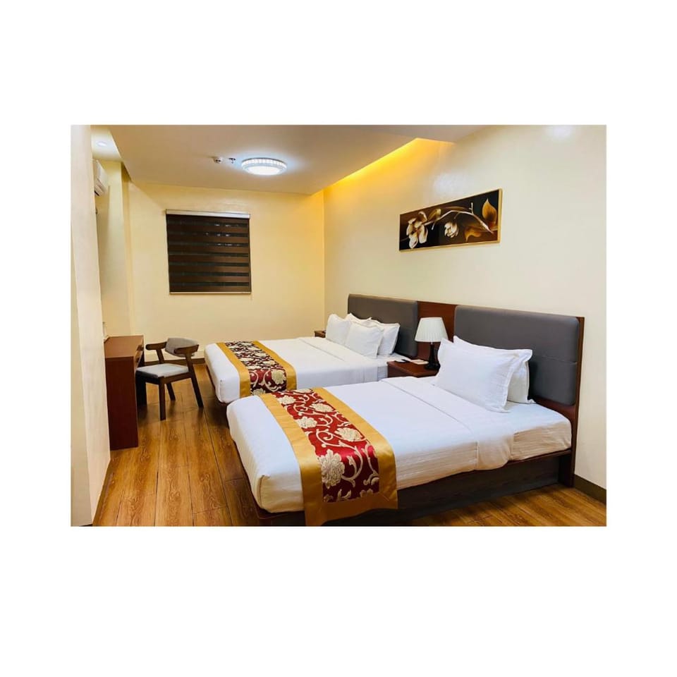 TV and multimedia, Photo of the whole room, Seating area, Bedroom