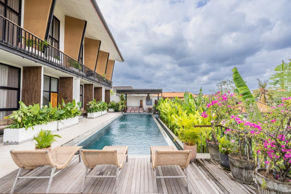Property building, Swimming pool