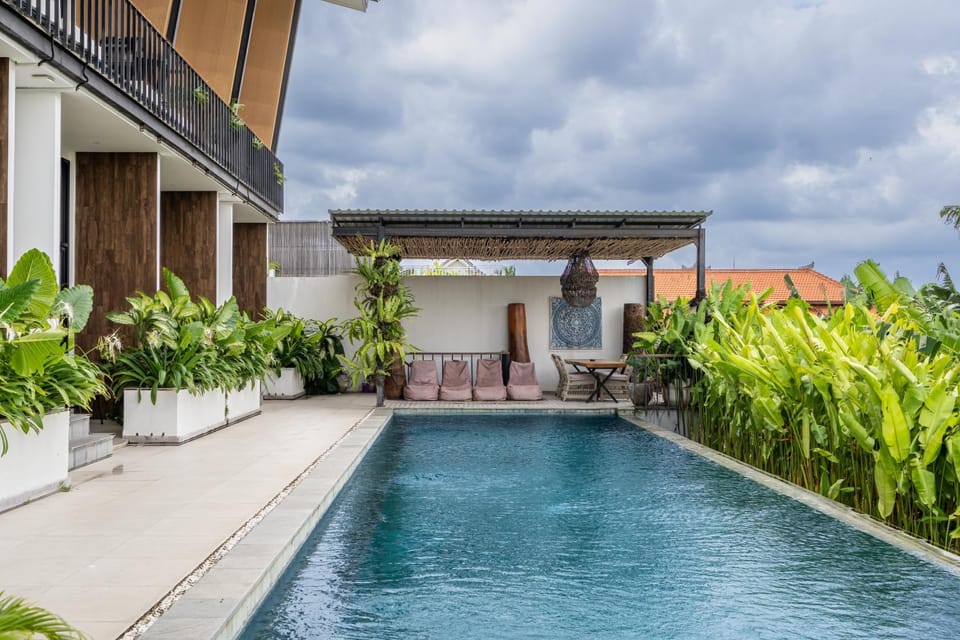 Property building, Swimming pool