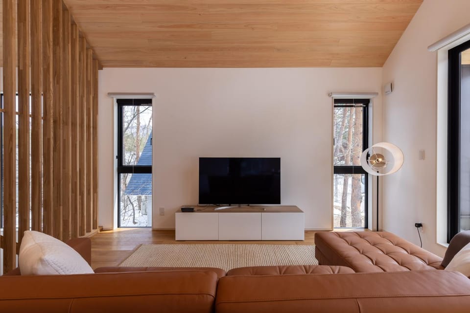 Hinoki Chalet by Hakuba White Fox Company Chalet in Hakuba