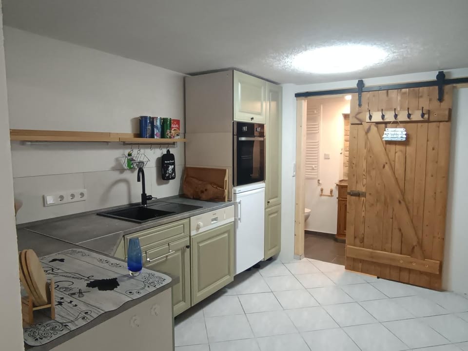 Kitchen or kitchenette, Living room