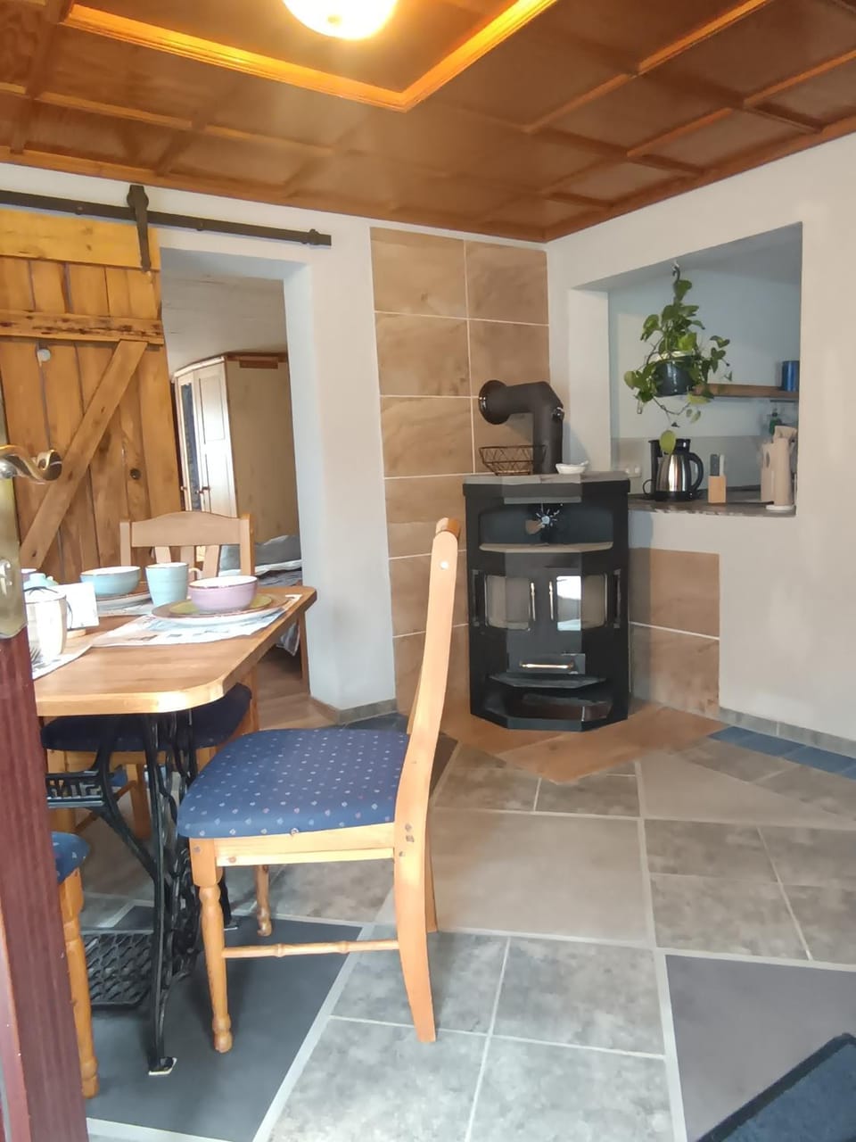 Kitchen or kitchenette, Living room