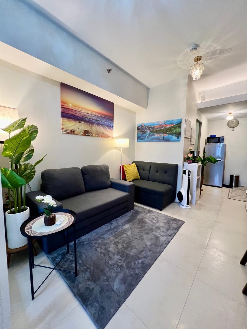 Kitchen or kitchenette, Living room, Seating area