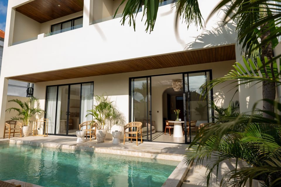 Property building, Swimming pool