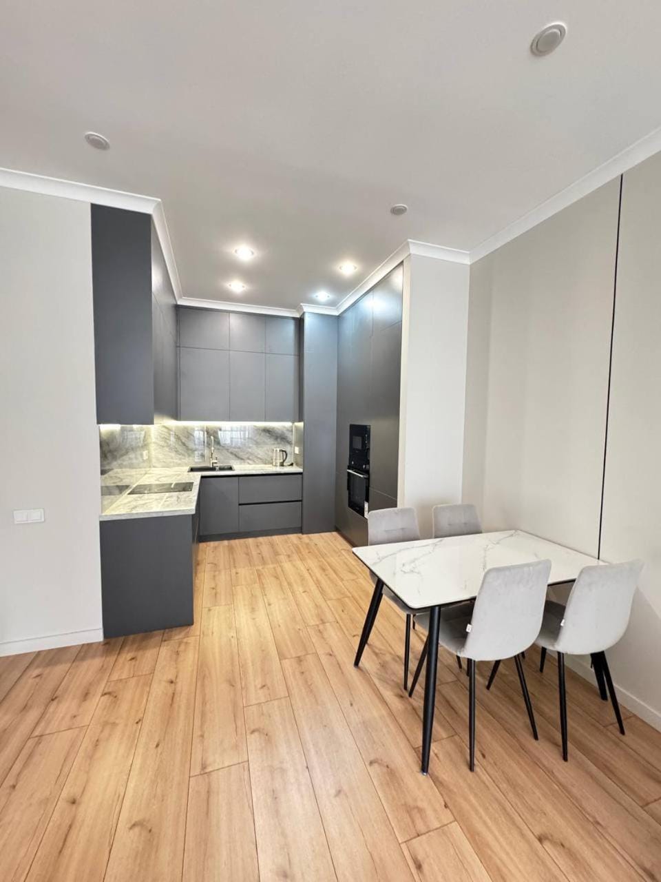 Elite City Stay Apartment in Almaty