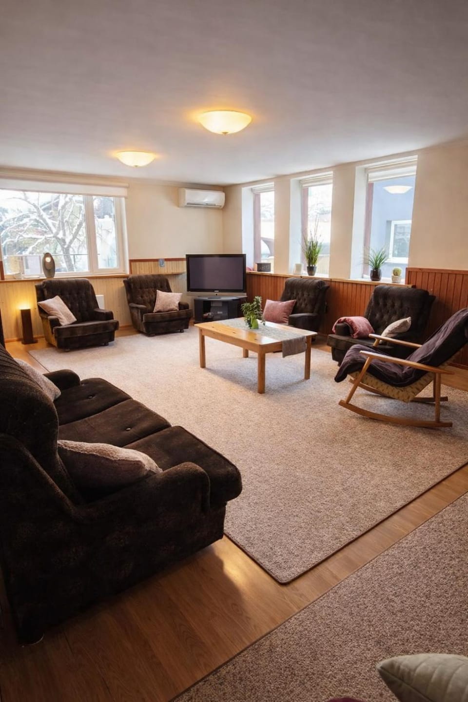 Communal lounge/ TV room, Living room, Seating area