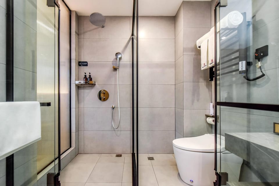 Shower, Toilet, Bathroom